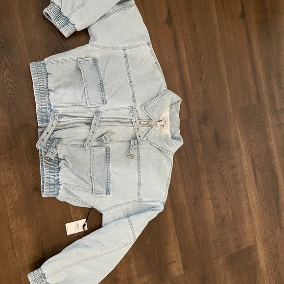 Forever 21 Light Wash Denim linned Jacket - Picture 2 of 5